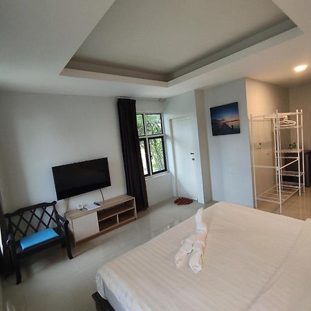 Baan Ampai Beach Hotel Хуа-Тханон-Бич Экстерьер фото