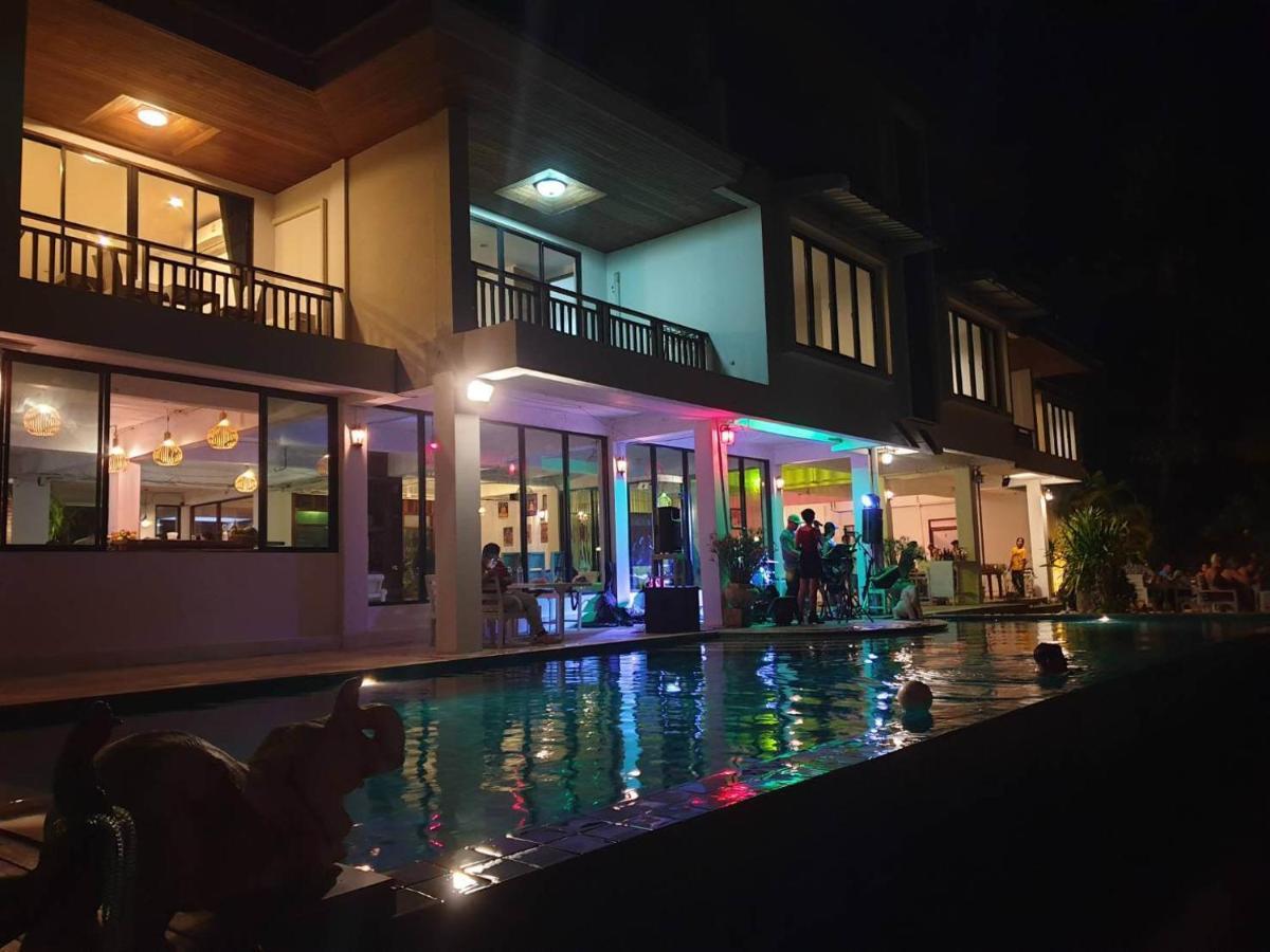 Baan Ampai Beach Hotel Хуа-Тханон-Бич Экстерьер фото